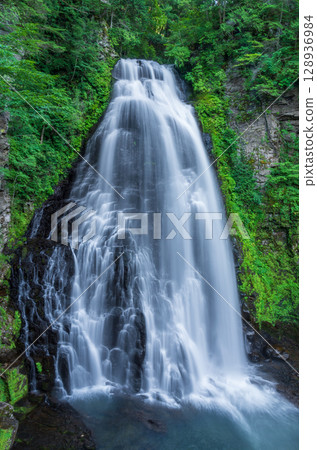 乘鞍高原的夏天 番翔瀑布 128936984