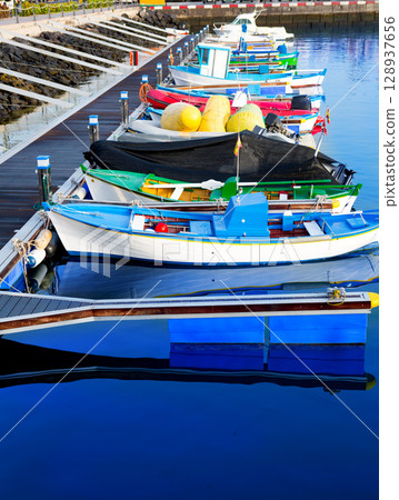 Los Cristianos harbor port in Adeje coast Arona Los Cristianos harbor port in Adeje coast Arona 128937656