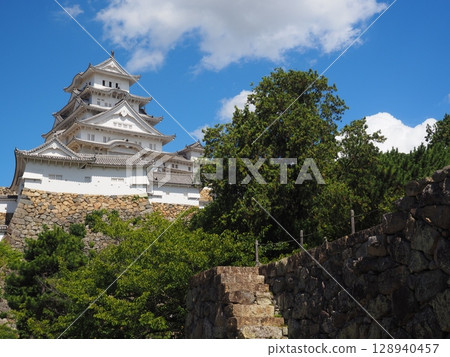 Himeji castle   128940457