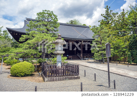 京都上宮王院廣隆寺太子殿風景 京都上宮王院廣隆寺太子殿風景 128941229