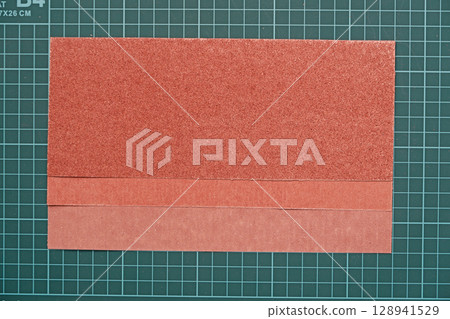 sand paper 128941529