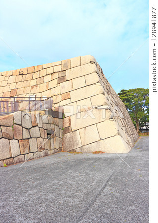 Scenery of Edo Castle castle tower, Chiyoda-ku, Tokyo 128941877
