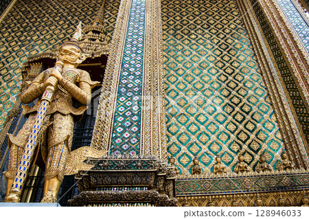Decoration of Wat Phra Kaew Decoration of Wat Phra Kaew 128946033