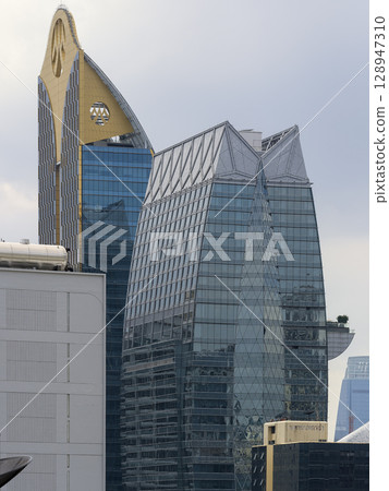 曼谷市中心的高樓 / 泰國曼谷 128947310