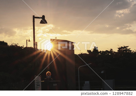 【伊丹天空公園】美麗的夕陽景色 128947882