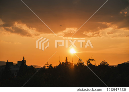 [Itami Sky Park] Beautiful sunset scenery 128947886