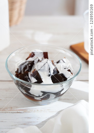 coffee jelly  128950169