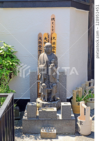 Tozenji Temple (Taitō) Tozenji Temple (Taitō) 128951451