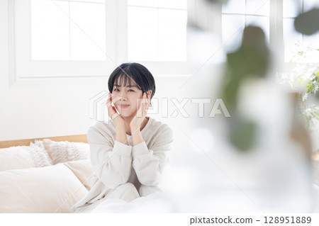 女人起床 女人起床 128951889