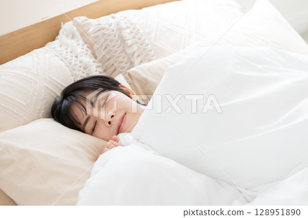 Bed lady Bed lady 128951890