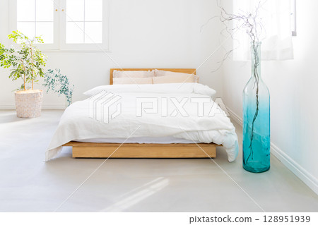 Bedroom Bedroom 128951939