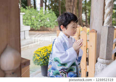 七五三肖像 128952319