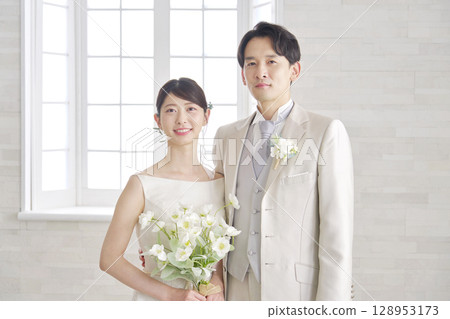 Bride and Groom Portrait Bride and Groom Portrait 128953173