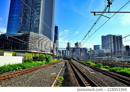 A view of Tamachi from the new Yamanote Line Takanawa Gateway Station 128953360