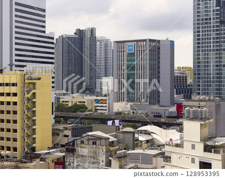 Buildings in the center of Bangkok, Thailand 128953395