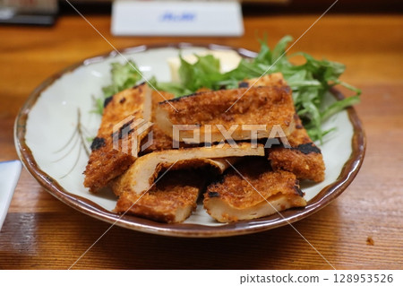 Fish cutlet on a plate Fish cutlet on a plate 128953526