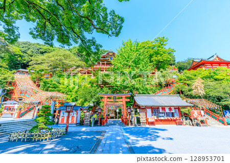 Yutoku Inari Shrine in summer, Kashima City, Saga Prefecture 128953701