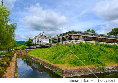 長岡京市 青龍寺城跡、複製塔、多聞塔跡 128954061
