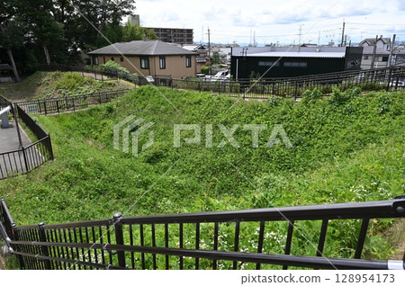 Shoryuji Castle Ruins, North Side, Earthworks and Dry Moat, Nagaokakyo City 128954173