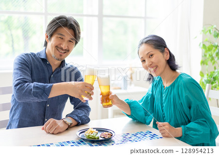 A toast toast 128954213