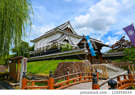 Shoryuji Castle ruins, replica turret, remains of tiger's mouth, Nagaokakyo City 128956034
