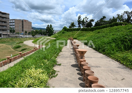 長岡京市江山古墳出土的埴輪泥人 128957745