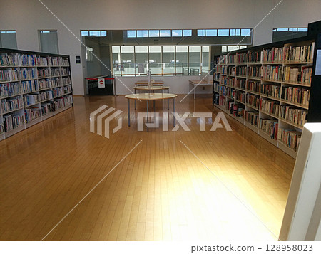 圖書館早上開門了 128958023