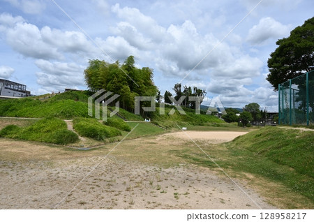 長岡京市明智光秀本營遺址江山古墓 128958217