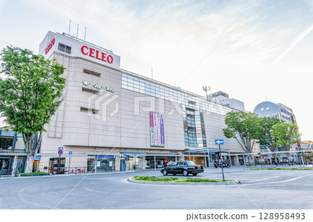 Kofu City, Yamanashi Prefecture, south exit of JR Kofu Station on sunny days 128958493
