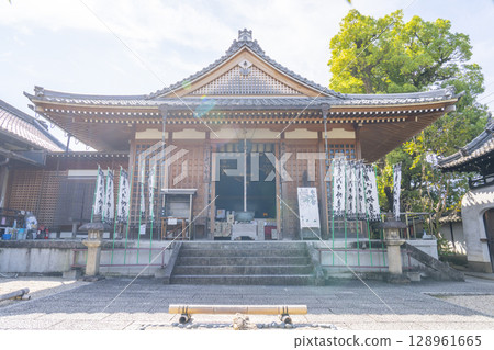 Kyoto Hojuji Temple Main Hall 128961665
