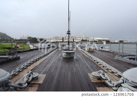 Bow of a battleship, anchor chain deck (Mikasa Memorial Ship) 128961708