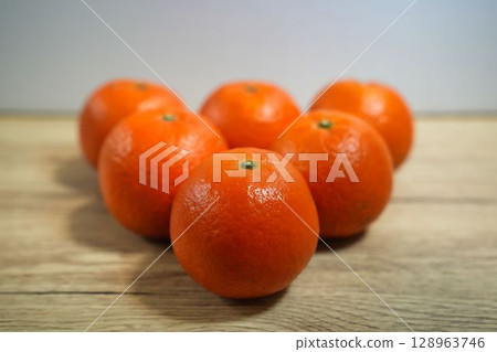 Fully ripe tangerines from Amami Oshima Fully ripe tangerines from Amami Oshima 128963746