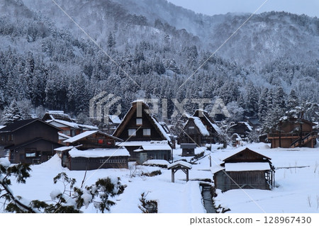 雪落白川鎮 128967430
