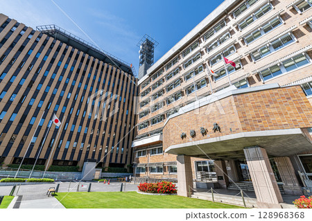 山梨縣甲府市山梨縣政府本館和新防災大樓 128968368