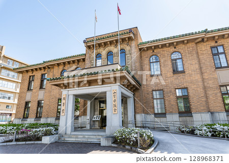 Kofu City, Yamanashi Prefecture: The Yamanashi Prefectural Assembly Building on a clear day 128968371
