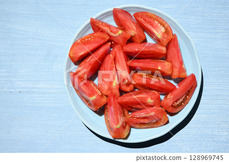Chilled tomatoes 128969745