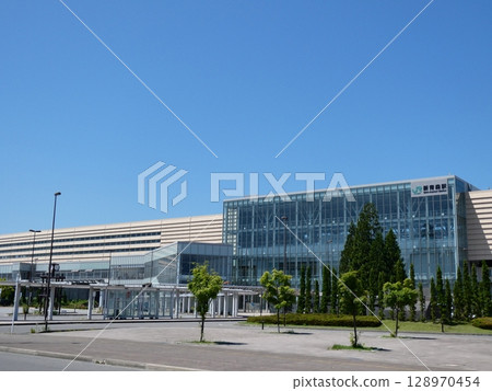 Shin-Aomori Station (Aomori City) 128970454