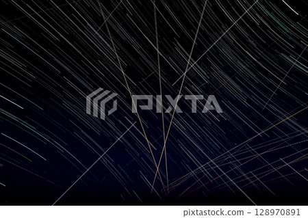 The light trace of the star 128970891