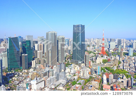 Scenery of Tokyo Tower and Azabudai Hills Mori JP Tower, Minato-ku, Tokyo 128973076