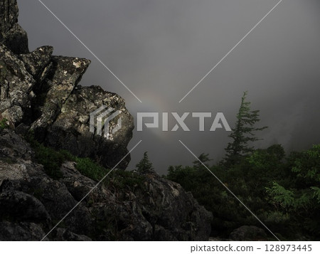 Mount Fenghuang 128973445