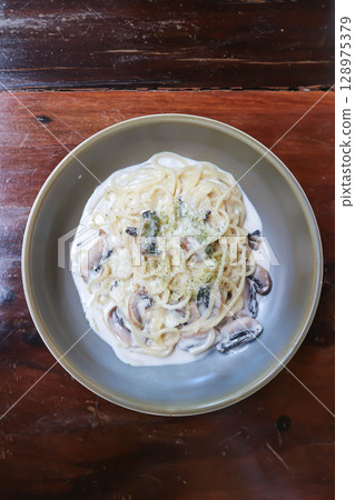 pasta or pasta carbonara or spaghetti or spaghetti carbonara or mushroom pasta 128975379
