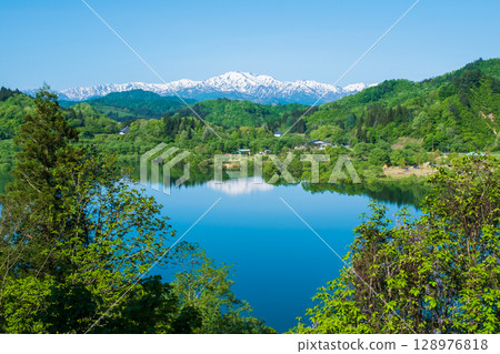 Lake Shirakawa and the Iide mountain range (May) Lake Shirakawa and the Iide mountain range (May) 128976818