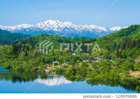 白河湖和飯豐山脈(5月) 白河湖和飯豐山脈(5月) 128976889