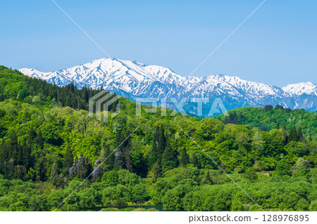 飯豐山脈(五月) 飯豐山脈(五月) 128976895