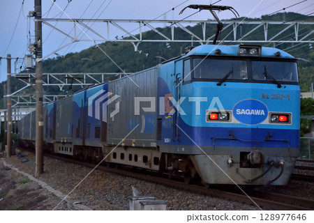 運行於東海道線的M250系列超級鐵路貨運 128977646