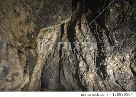 World Heritage Site: Okubo Mabu of Iwami Ginzan Silver Mine 128980564