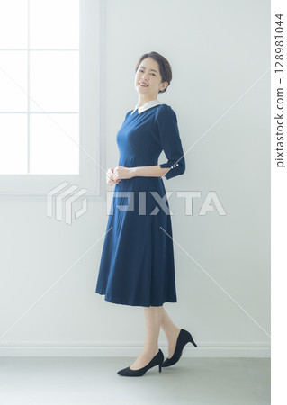 Portrait of a middle-aged woman Portrait of a middle-aged woman 128981044