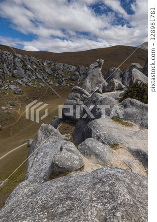 Castle Hill, Canterbury, New Zealand / View from the top of the cliffs towering over Kura Tawhiti 128981781