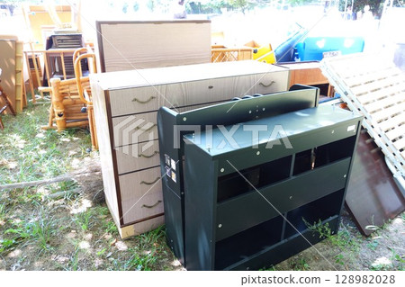 Bulky garbage collection 128982028