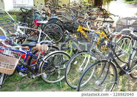 Bulky garbage 128982040